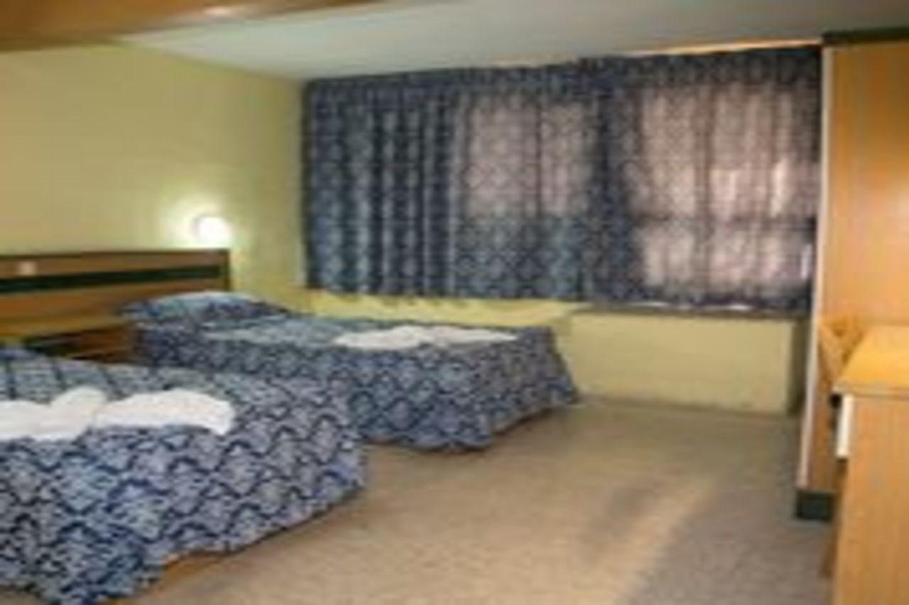 Saint Julian's Burlington Apartments מראה חיצוני תמונה