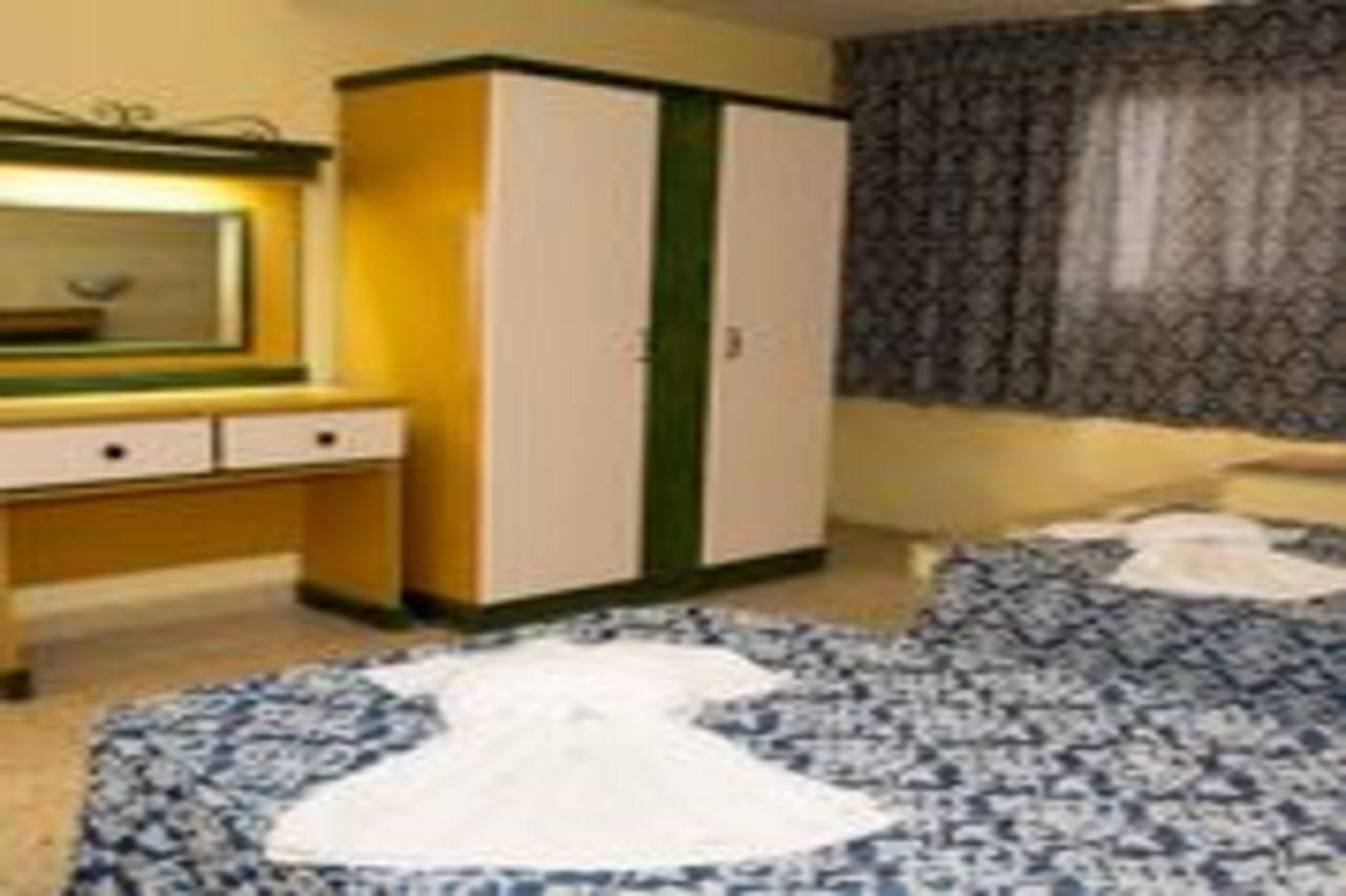 Saint Julian's Burlington Apartments מראה חיצוני תמונה