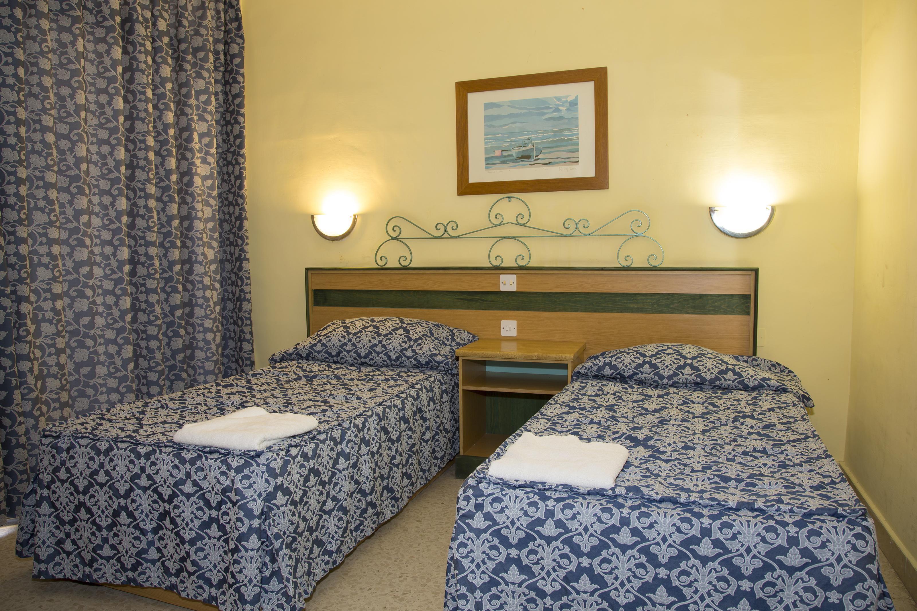 Saint Julian's Burlington Apartments מראה חיצוני תמונה