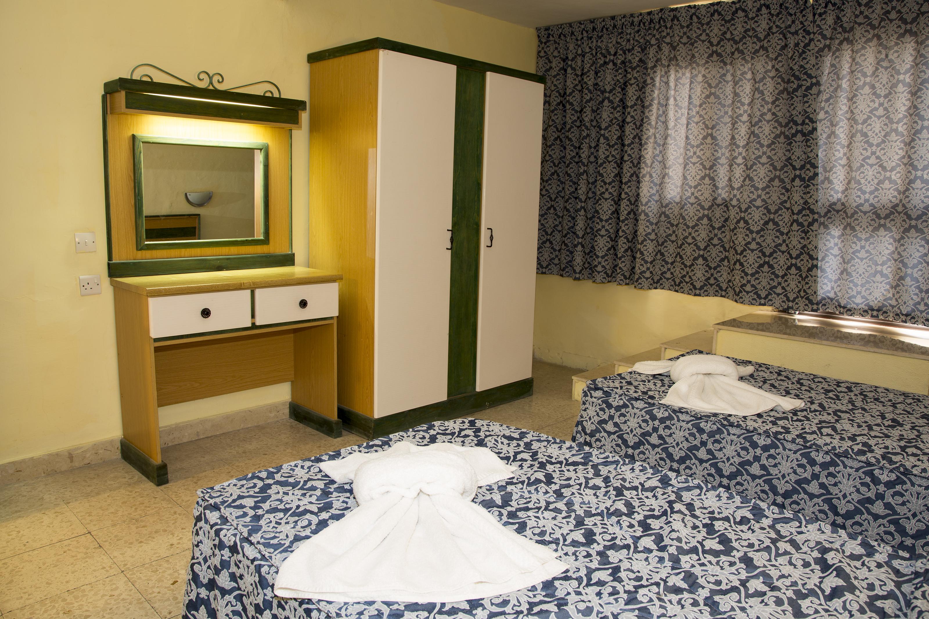 Saint Julian's Burlington Apartments מראה חיצוני תמונה