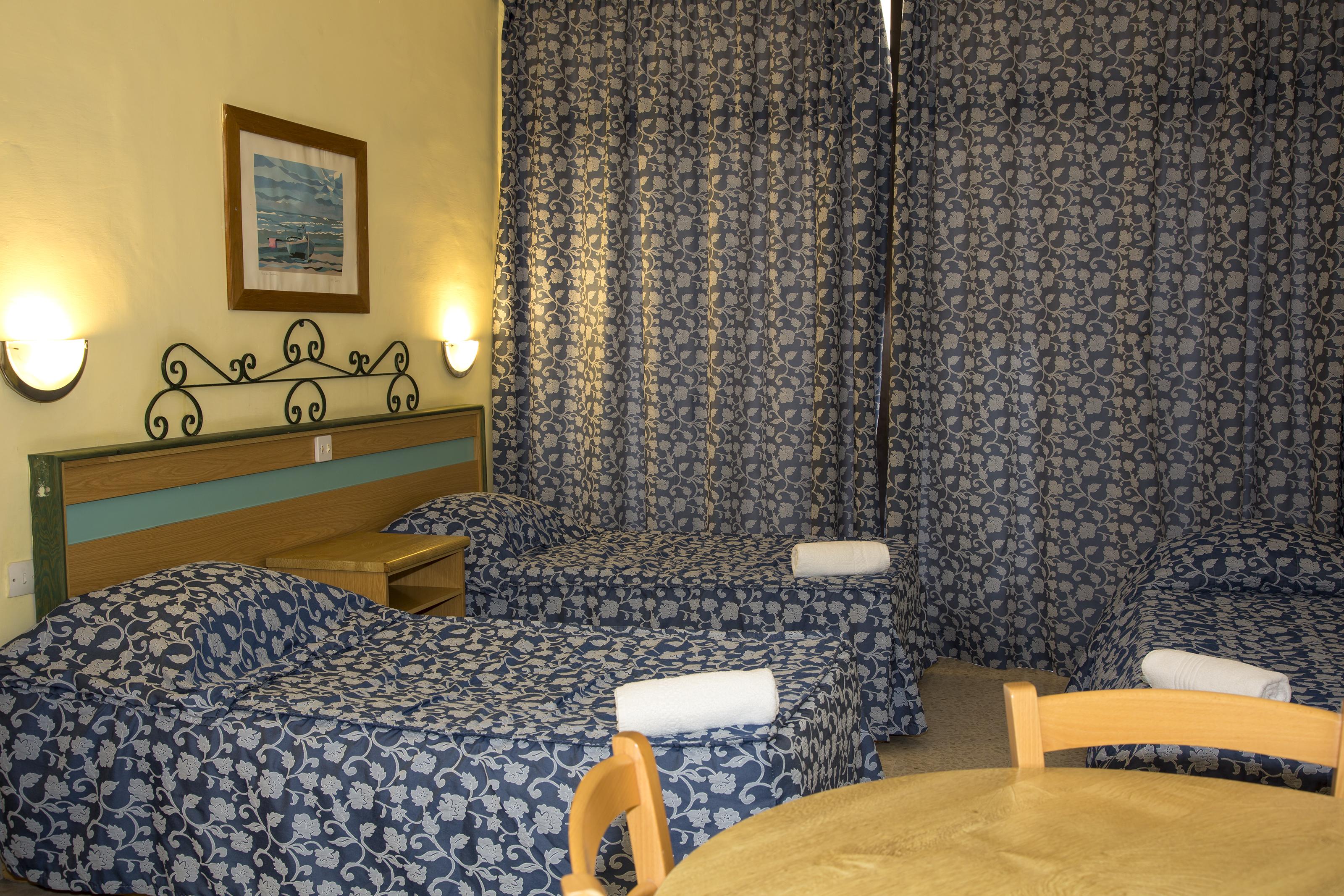Saint Julian's Burlington Apartments מראה חיצוני תמונה