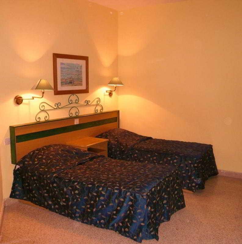 Saint Julian's Burlington Apartments מראה חיצוני תמונה
