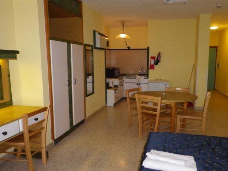 Saint Julian's Burlington Apartments מראה חיצוני תמונה