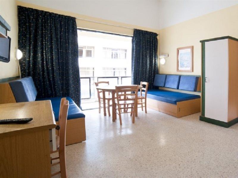 Saint Julian's Burlington Apartments מראה חיצוני תמונה