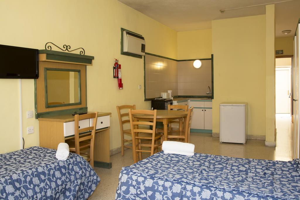 Saint Julian's Burlington Apartments מראה חיצוני תמונה