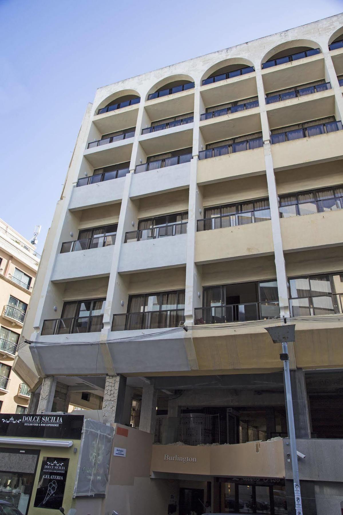 Saint Julian's Burlington Apartments מראה חיצוני תמונה