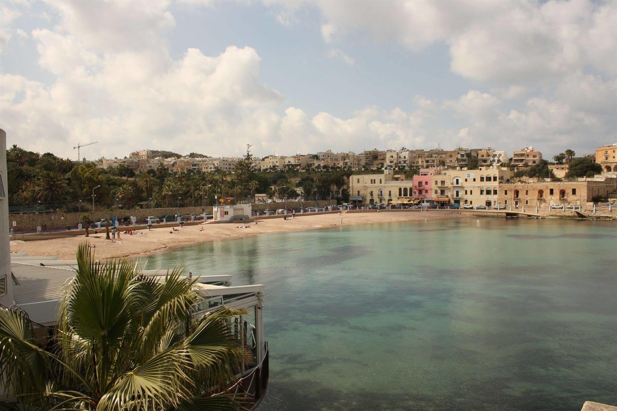 Saint Julian's Burlington Apartments מראה חיצוני תמונה