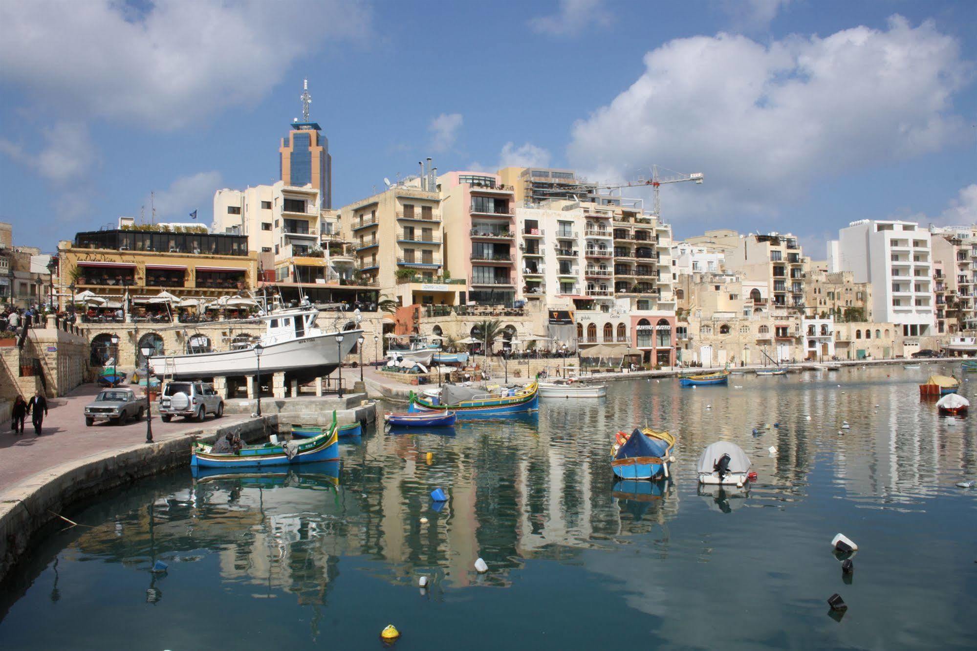 Saint Julian's Burlington Apartments מראה חיצוני תמונה